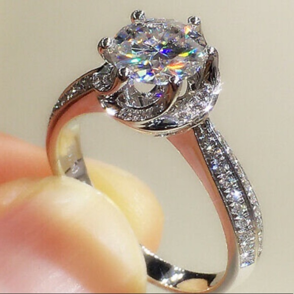 New 925 Sterling silver diamond ring - Picture 2 of 5